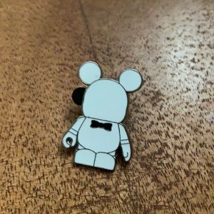 Disney vinylmation pin